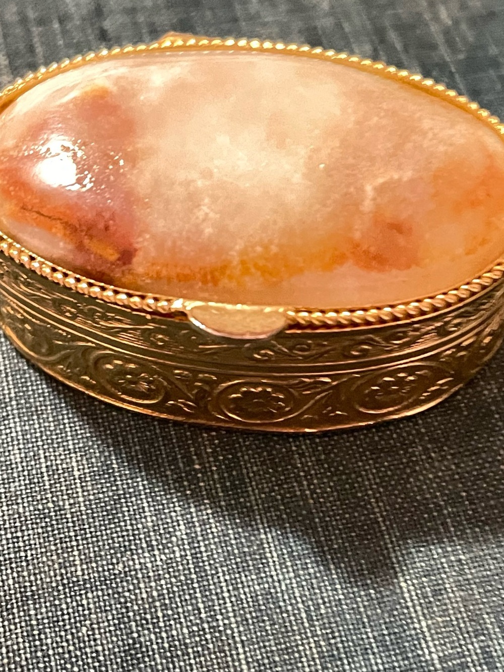Gold-Tone Pink Agate Oval Trinket Box - Women's Accessory